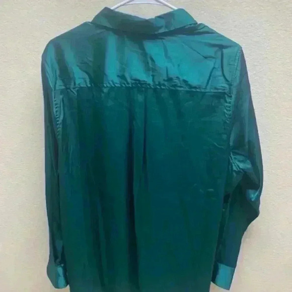 NWT Equipment Classic Signature Top, color is June Bug, Sz. XL - Picture 6 of 7